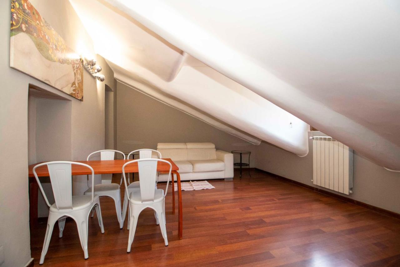 San Salvario Apt With Balcony Torino Esterno foto